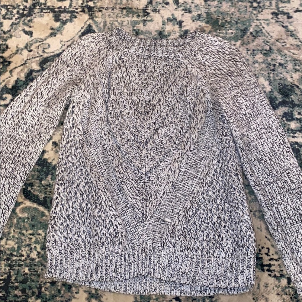 Black and white Sweater from forever 21